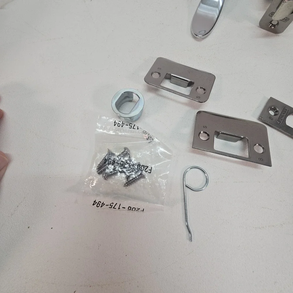 Schlage F40-ACC-605-625-RH‎ Bed/Bath Door Handle 16-210 Latch 10-063 Strike
